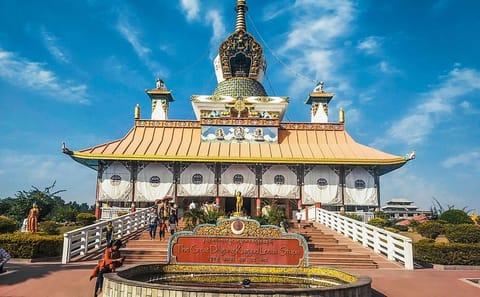 Buddhist Pilgrimage and Kathmandu Sightseeing Tour