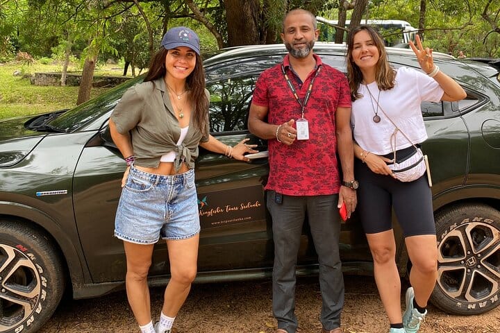 Sigiriya Rock Fortress and Cave Temples Day Trip