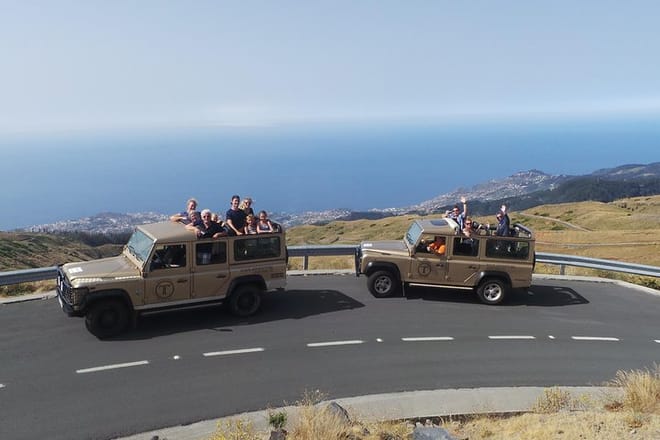 Cristo Rei & Arieiro Peak Half day Tour in Open Roof 4x4 6