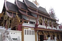 "Chiang Mai by Bike: Temples, Food & Hidden Streets!" 4