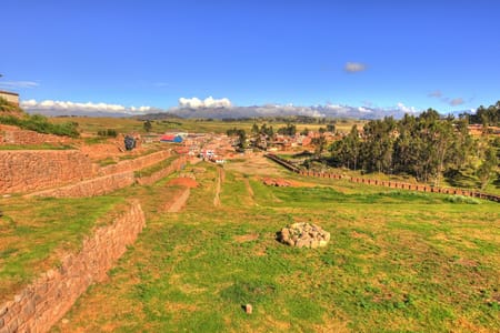 Chinchero, Maras & Moray: Discover Inca Ruins & Ancient Textiles Tour