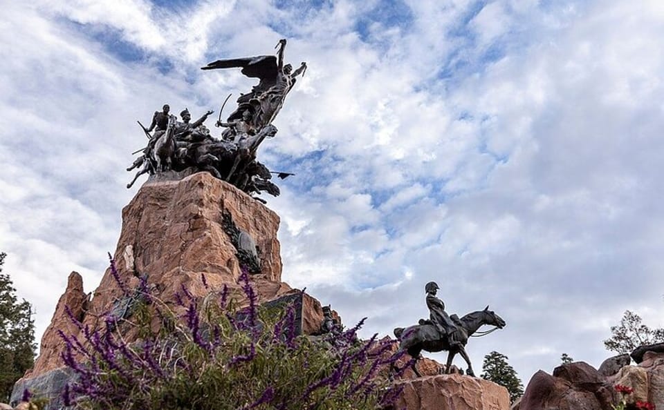 Mendoza City Half-Day Sightseeing Tour with Expert Guide