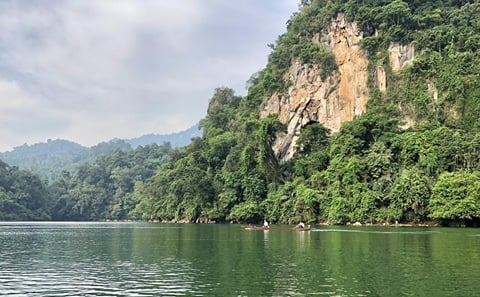 8-Day Adventure Tour from Hanoi to Cat Ba Island