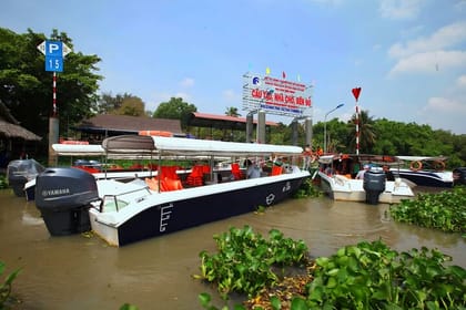 Half-day Tour to Cu Chi Tunnel with Luxury Boat and Guide