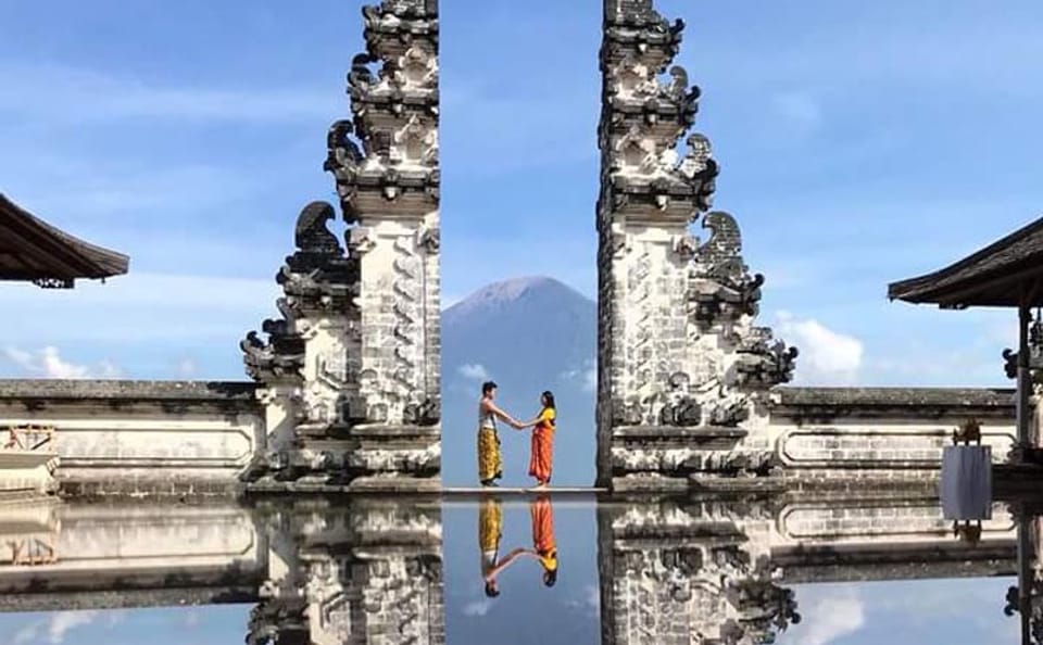 Cultural Day Trip to Lempuyang Temple and Tirta Gangga