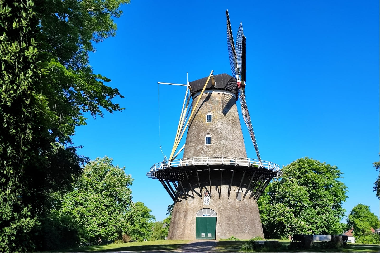 Historic Seismolen windmill in Middelburg visited in city game