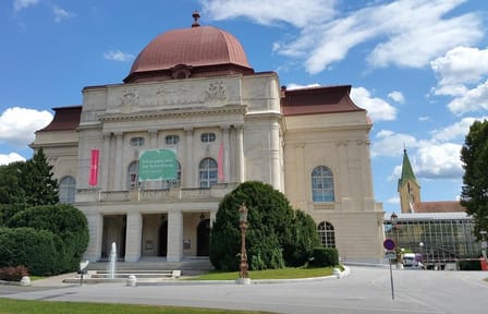 Graz Old Town Tour with Scenic Funicular Ride to Schlossberg