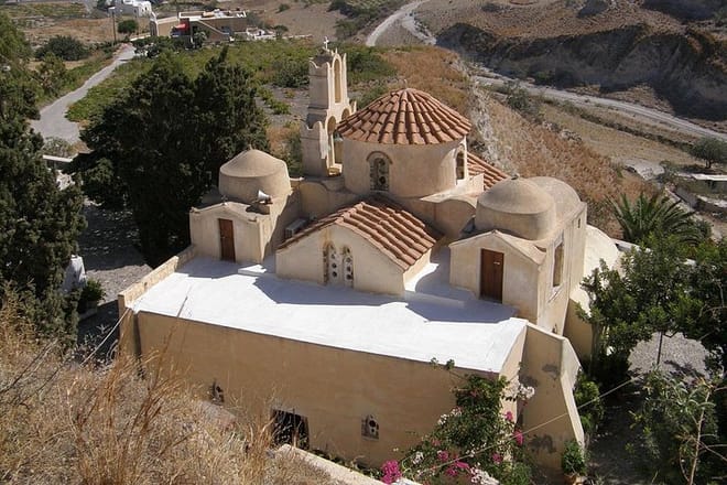 Santorini private tour free choice photo 3