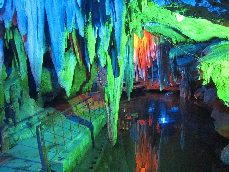 Puzhehei: Karst Lakes & Village Private Day Tour
