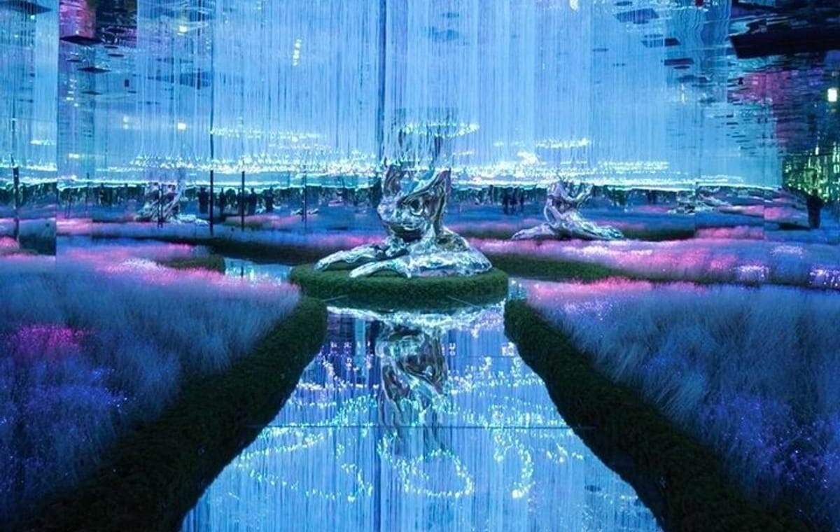 Dubai Dazzle Package – Sky View – AYA Universe – Luxury Dinner Cruise – Day For Your Memory