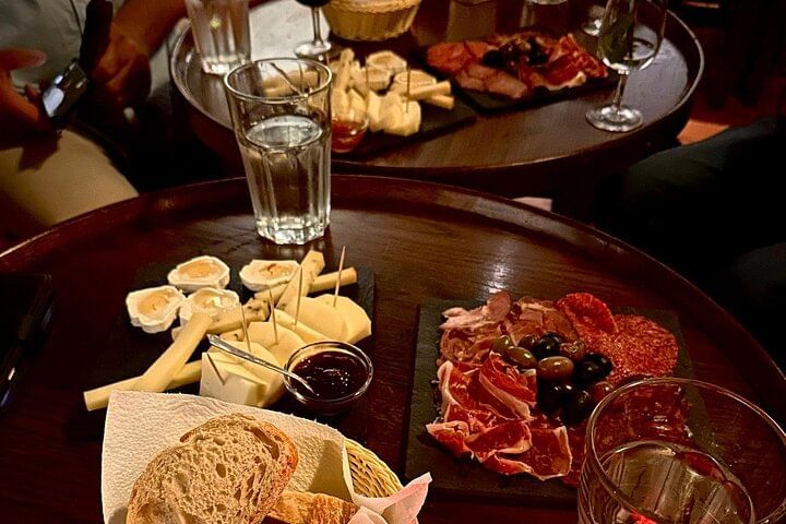 Evening Bites and Drinks Walk Eat and Sip Like a Local