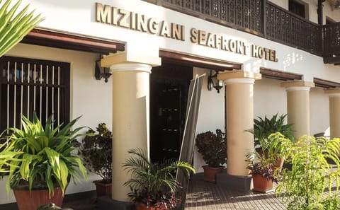 Zanzibar: 8 Days Best Holiday Vacations For The Backpackers