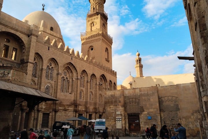 Historic Islamic Cairo Walking Tour and Street Food