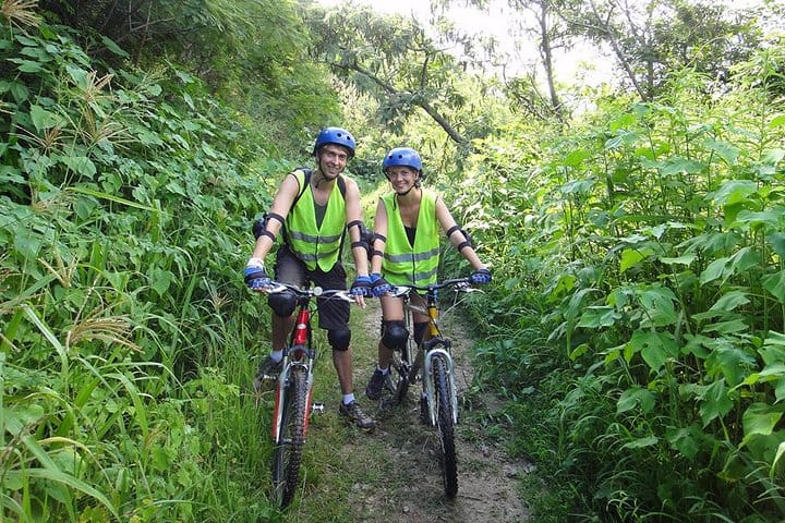 "Yaguarund&iacute; Road" Bike Tour