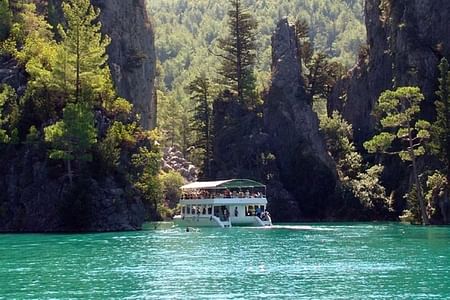 Breathtaking Green Canyon Boat Tour with Lunch & Unlimited Soft Drinks