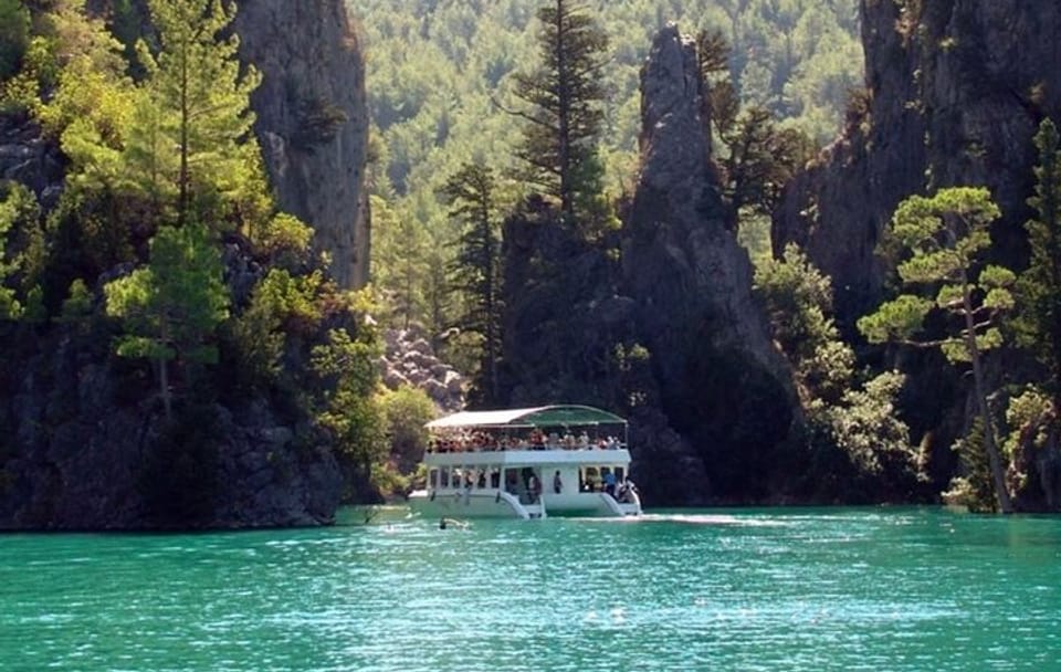 Green Canyon Boat Tour with Lunch and Soft Drinks from Side