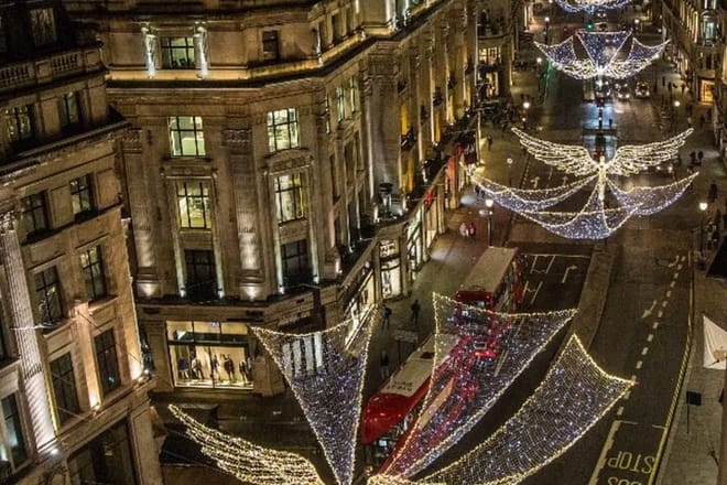 Christmas in London Walking Tour 10