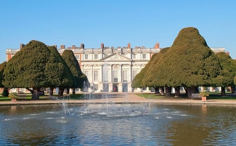 Private Tour of Windsor Castle and Hampton Court Palace