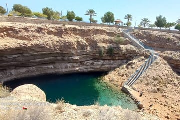 Full-Day Adventure Tour of Wadi Shab and Sinkhole in Muscat