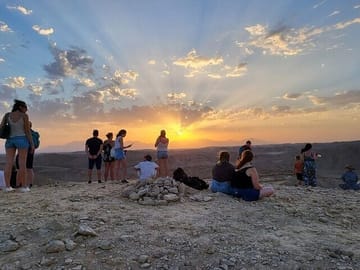 Jeep Stargazing Dinner Experience in Hurghada Desert