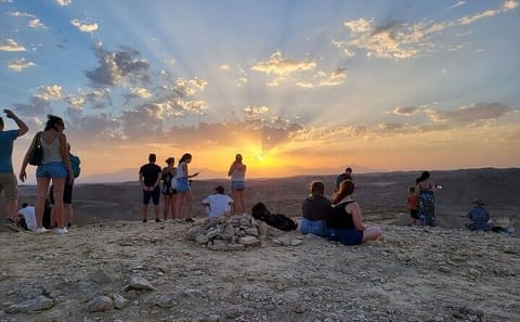 Jeep Stargazing Dinner Experience in Hurghada Desert