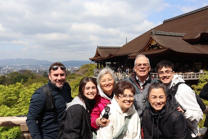 Kyoto Early Bird English Tour: Fushimi Inari & Gion(Private opt)