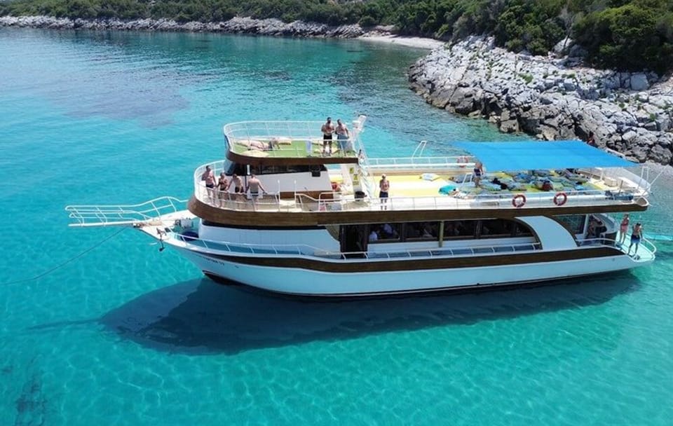Kuşadası Scenic Boat Trip with Lunch and Transfers