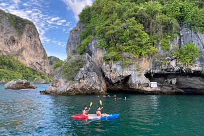 Phuket: James Bond Island Canoeing & Sunset Yacht Dinner