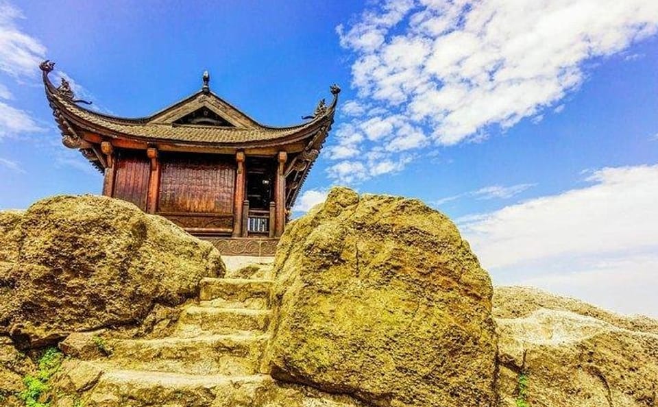 Full-Day Cultural Tour of Yen Tu Mountain from Hanoi