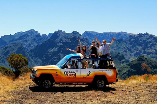 Northwest Terraces and Volcanic Pools 4x4 Full Day Tour