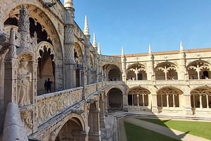 Discoveries and Delights: Belém Private Walking Tour