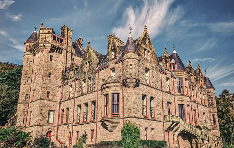 Belfast City Day Tour: History and Culture Exploration