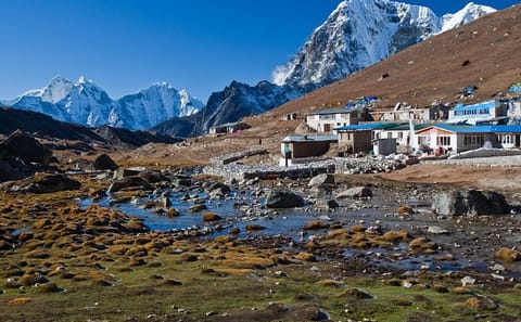 Everest Lobuche Trek: 13-Day Journey in Bagmati Province