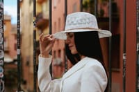 Private Photoshoot with a Professional Photographer in Bologna 10