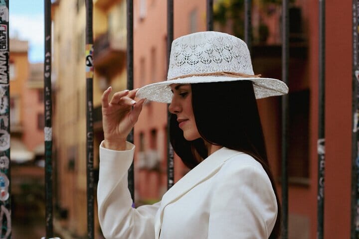 Private Photoshoot with a Professional Photographer in Bologna 10