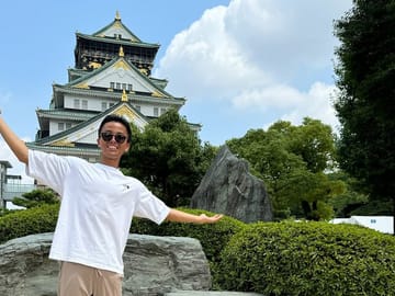 Osaka Castle Walking Tour