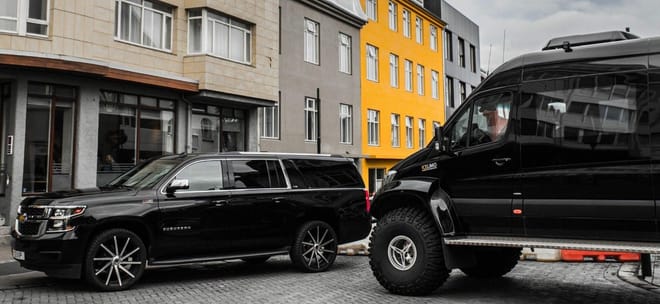 Private Transfer:  Deplar Farm  Akureyri Airport SUV 5 Pax