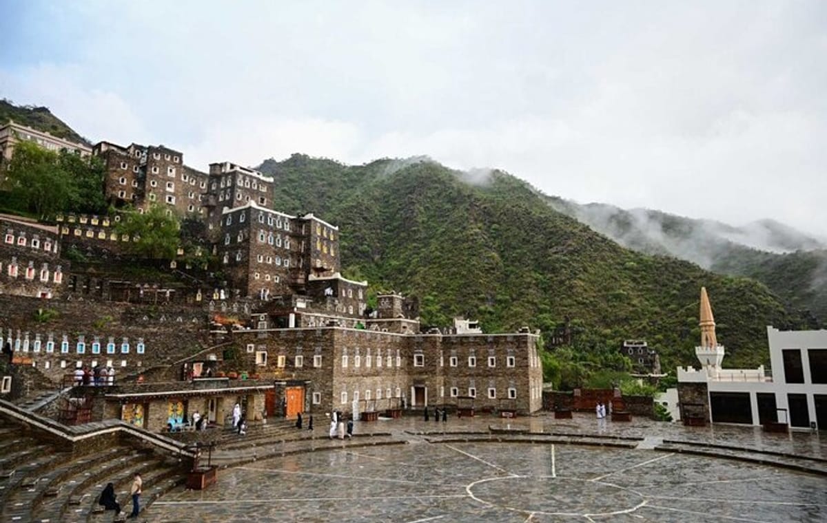 Historical and Heritage Tour in Abha Rijal Almaa Village