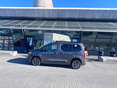 Iceland Airport Private Transfer between Keflavík International Airport and Reykjavik., photo 11