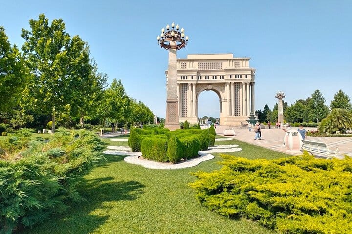 Ganja tour_Ganja tour-Ganja-tour-Ganca tour-Heydar Aliyev Park Ganja-best Azerbaijan Tour package-01