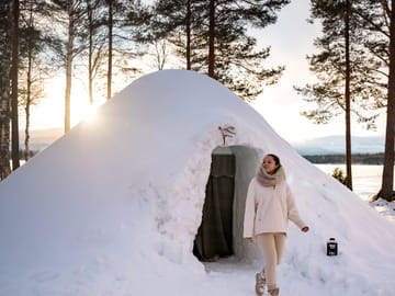 Overnight Stay in a Snow Igloo in Kemijärvi, Finland