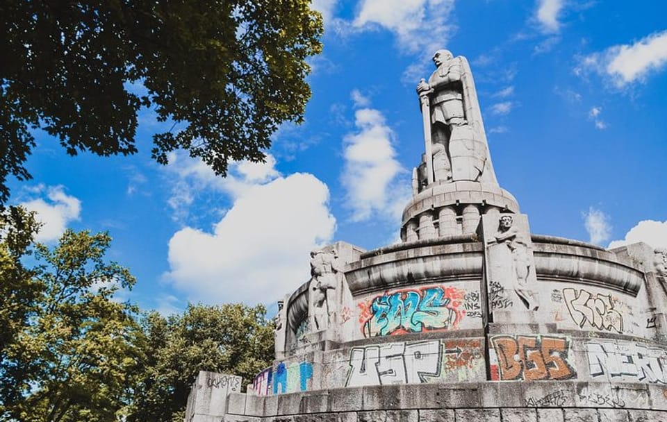 Private Guided Walking Tour of Hamburg's Key Landmarks