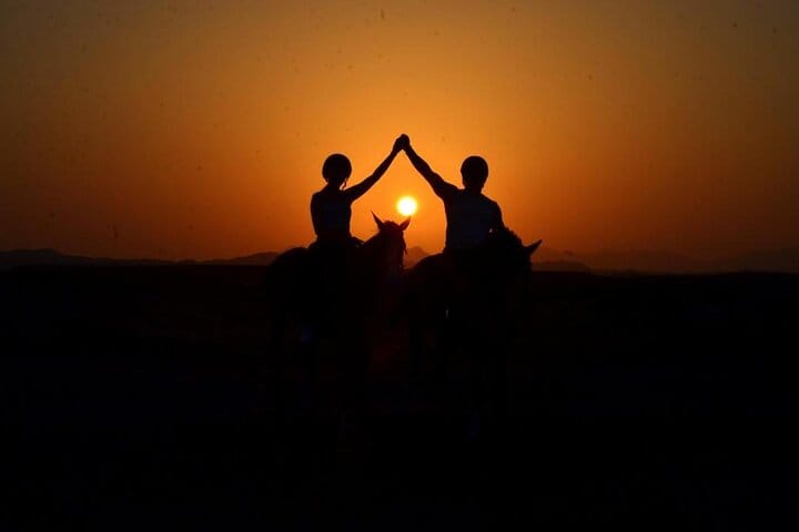 3 Hours Sunrise Horse Riding Beach and Desert from Marsa Alam