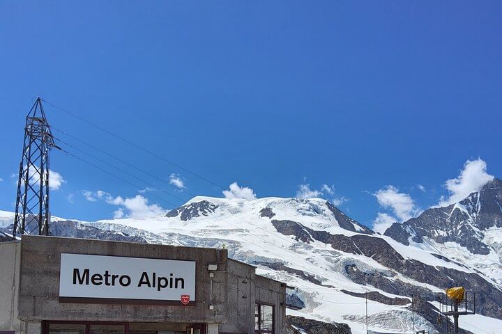 4 Days Swiss Alps Tour Zermatt, Jungfrau Region and Hidden Gems