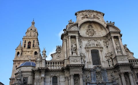 Walking Tour of Historic Landmarks and Markets in Murcia