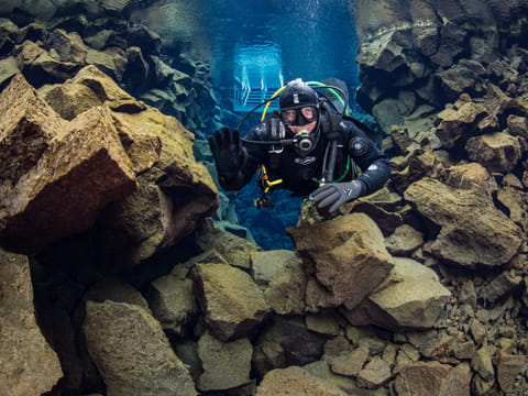 2 Day - PADI Dry Suit course and Silfra dive tour