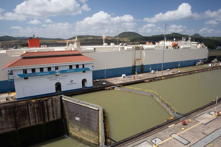Panama Canal and City Tour Experience