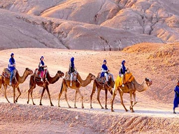 CAMEL RIDE