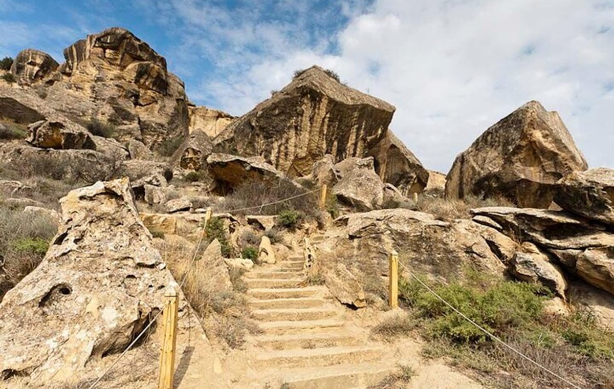 3 Nights Private Azerbaijan Tour from Petroglyphs to Flame Towers