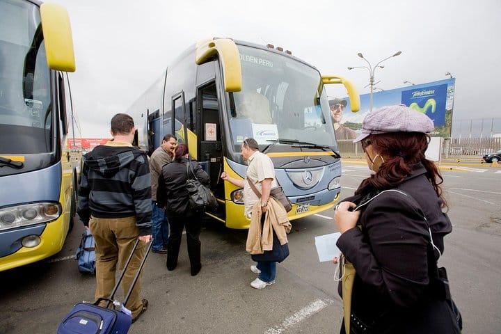 Shared Departure Transfer: Arequipa Hotels to Airport